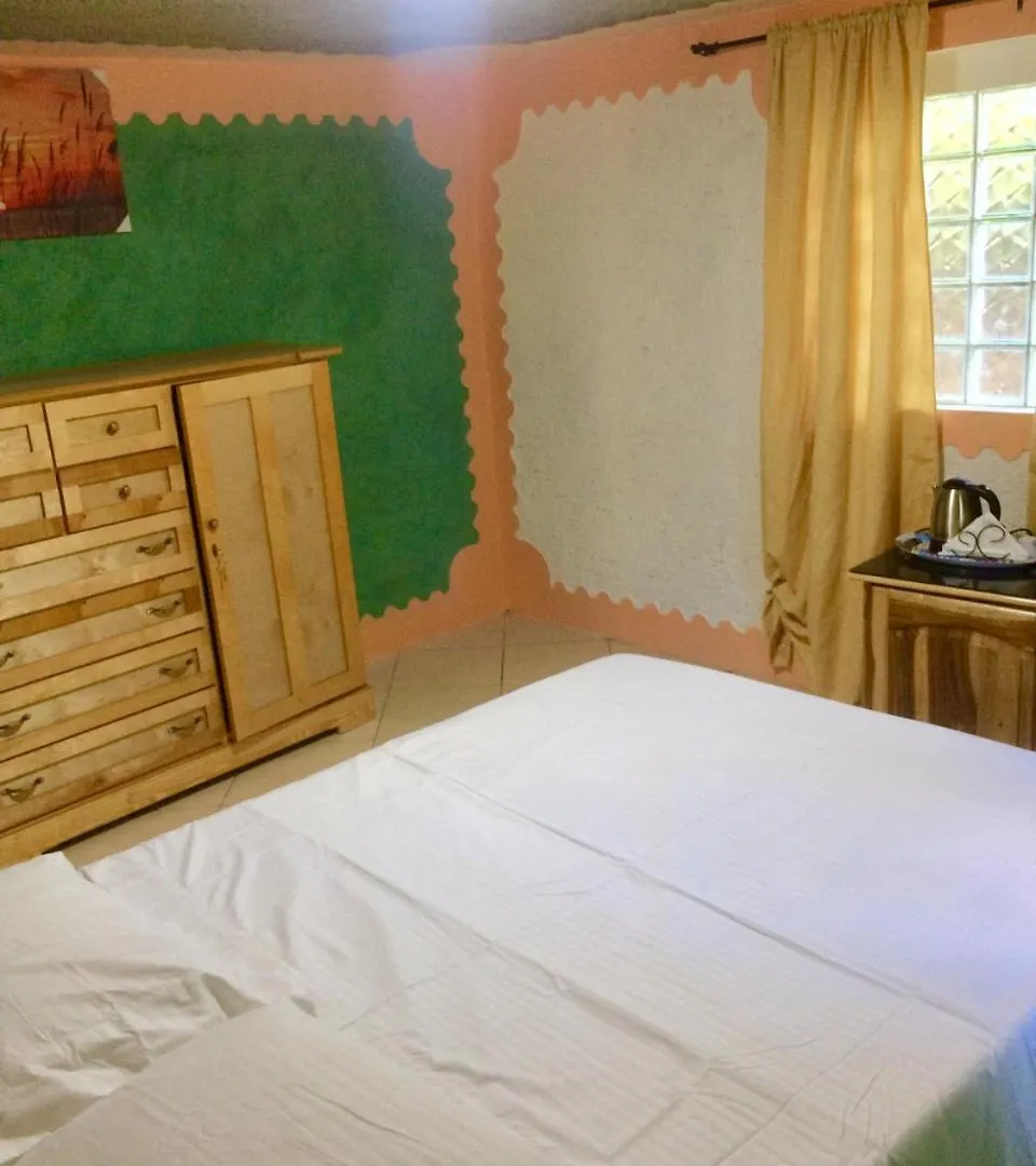 Becaville Port Antonio Oda ve Kahvaltı